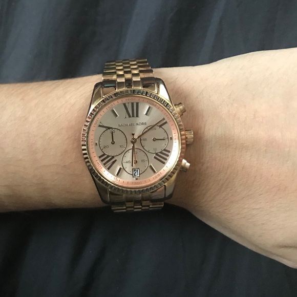 Michael Kors Rose Gold Watch - Picture 4 of 4